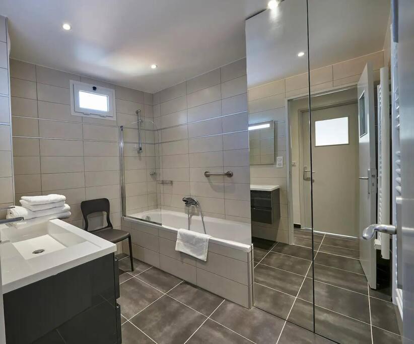Magnifique F3 Les Pieds Dans L'eau. Appartement Ajaccio (Corsica)